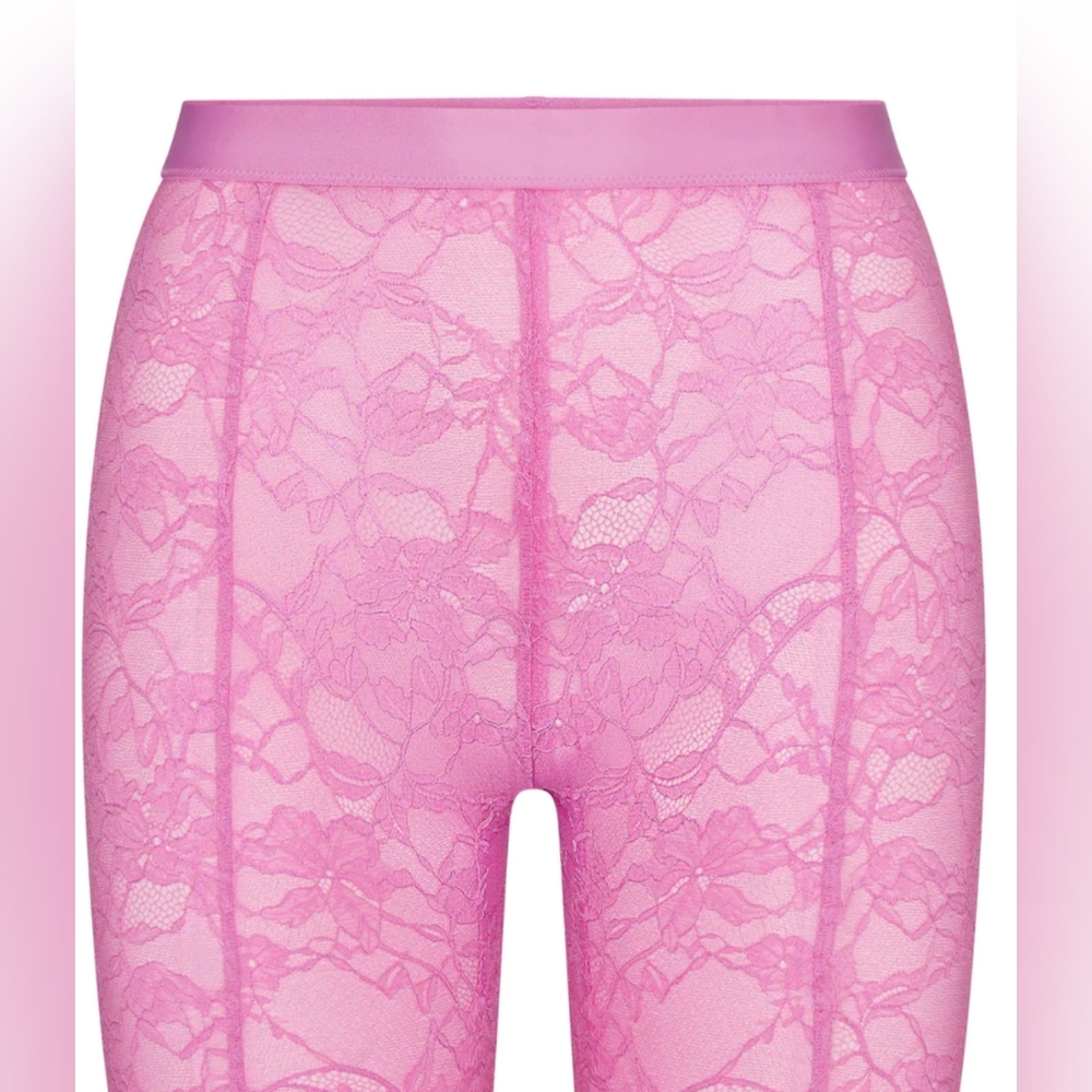 SKIMS Lace short